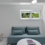 Central Makarska - Apartments Santric